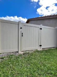 PVC vinyl fence installation in Pompano Beach, Florida