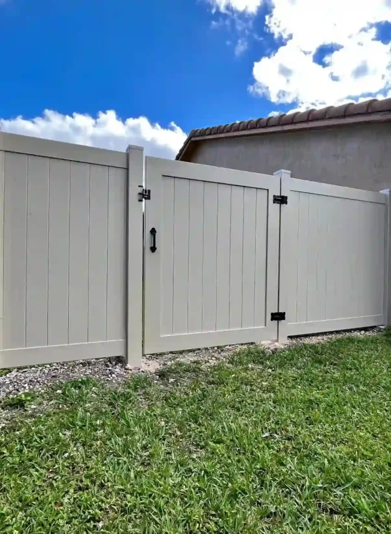 PVC vinyl fence installation in Pompano Beach, Florida