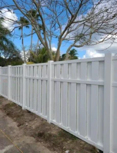 Shadow box, vinyl fence installation in Davie, Florida